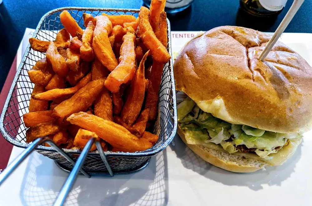 Chicken Burger Et Frites de Patates Douces